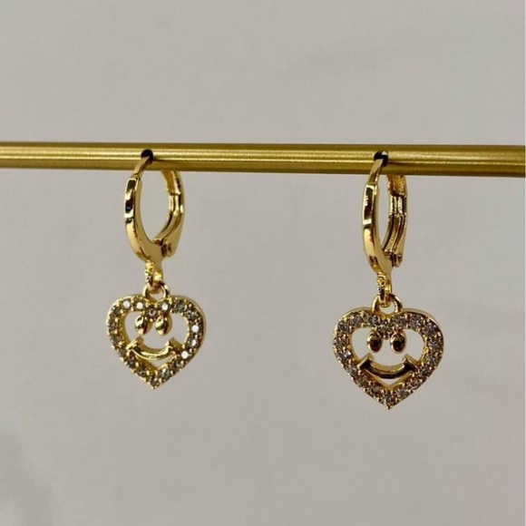 Happy Face Heart Hoop Earrings - Picture 1 of 2